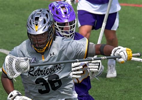 Danes fend off fourth-quarter UMBC comeback to stay unbeaten in America East play